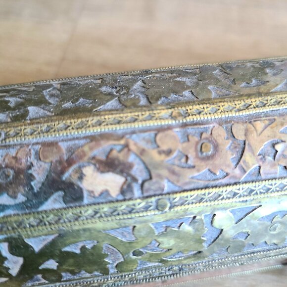 Vintage/Antique hand made with brass leaf details Qalamdan wooden pencil box. - Picture 4 of 15
